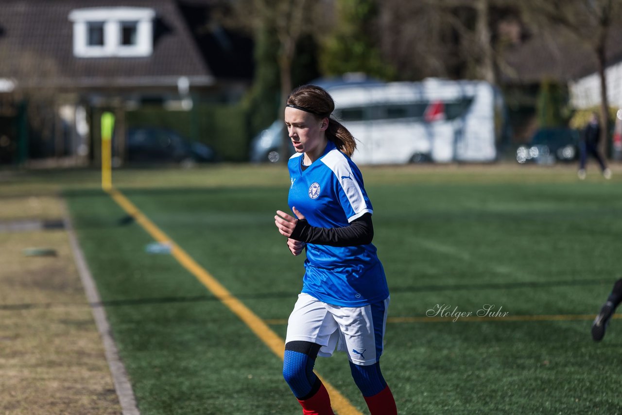 Bild 287 - B-Juniorinnen Halbfinale SVHU - Holstein Kiel : Ergebnis: 3:0